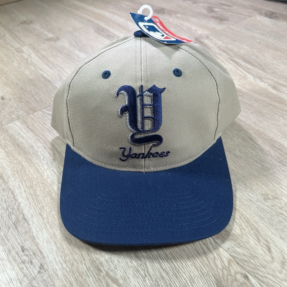 VTG New York Yankees Snapback Hat NWT MLB Baseball Twins Old English Beige Cap